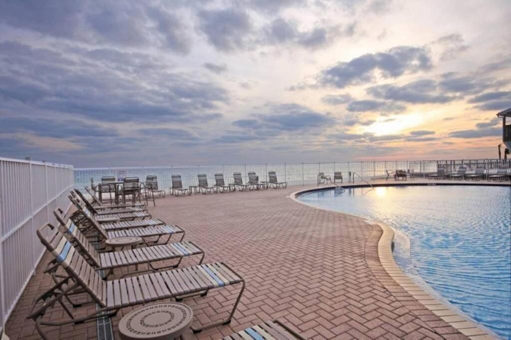 Happy Ours 2200 Sq Ft Corner Beachfront Sleeps 12 Panama City Beach Eksteriør bilde